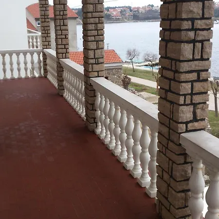 Apartment Apartmani Oaza Nin